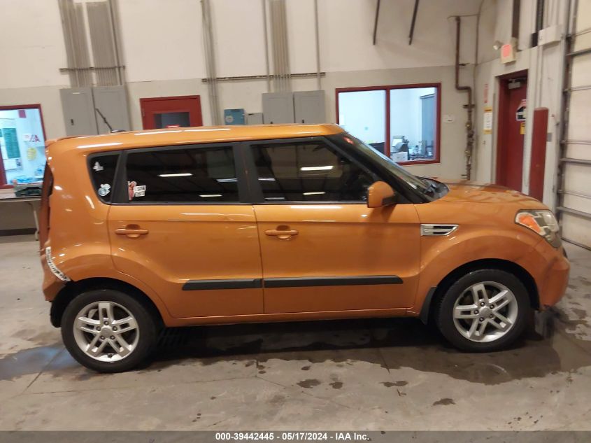 2011 Kia Soul + VIN: KNDJT2A20B7288121 Lot: 39442445