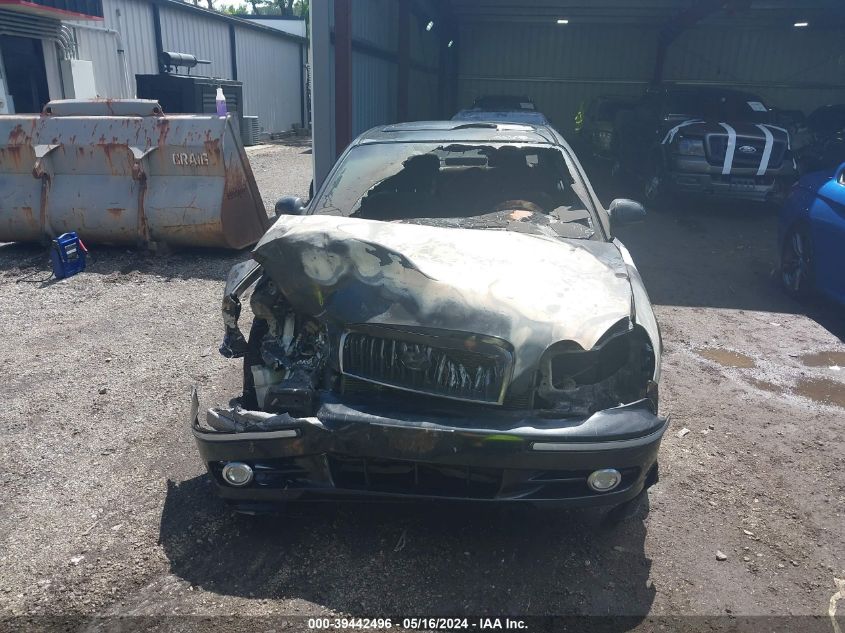 2002 Hyundai Sonata Gls/Lx VIN: KMHWF35H02A564555 Lot: 39442496