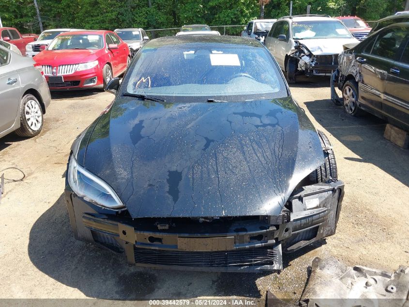 2018 Tesla Model S 100D/75D/P100D VIN: 5YJSA1E29JF262561 Lot: 39442579