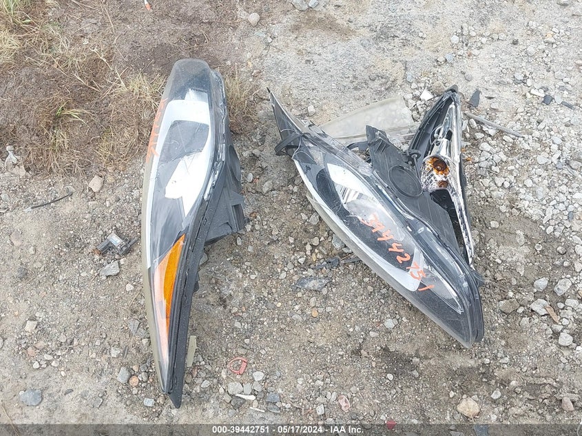 2015 HYUNDAI ELANTRA SE - 5NPDH4AE3FH615990