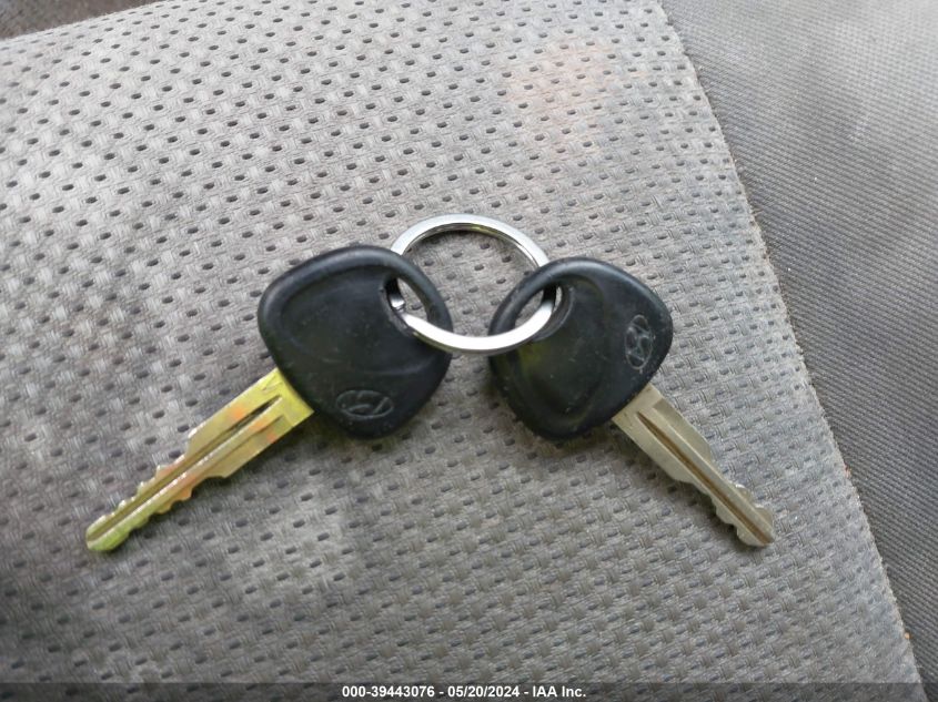 2010 Hyundai Accent Gls VIN: KMHCN4AC3AU414250 Lot: 39443076