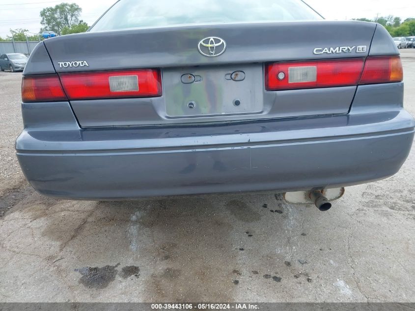 1999 Toyota Camry Le VIN: 4T1BG22K9XU894853 Lot: 39443106