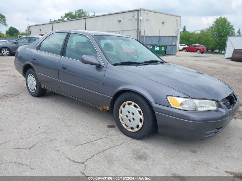 1999 Toyota Camry Le VIN: 4T1BG22K9XU894853 Lot: 39443106