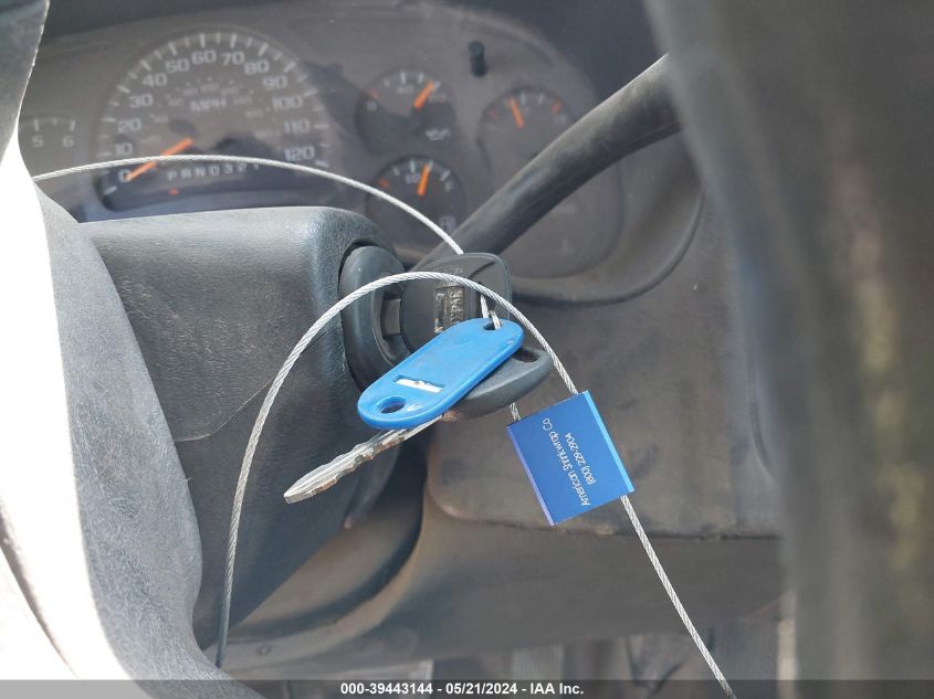 2006 Chevrolet Silverado C1500 VIN: 1GCEC19V26Z282020 Lot: 39443144