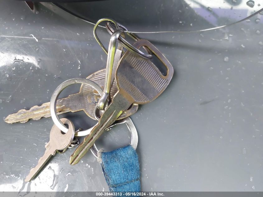 2000 Chevrolet Silverado 1500 Ls VIN: 2GCEC19V2Y1331888 Lot: 39443313