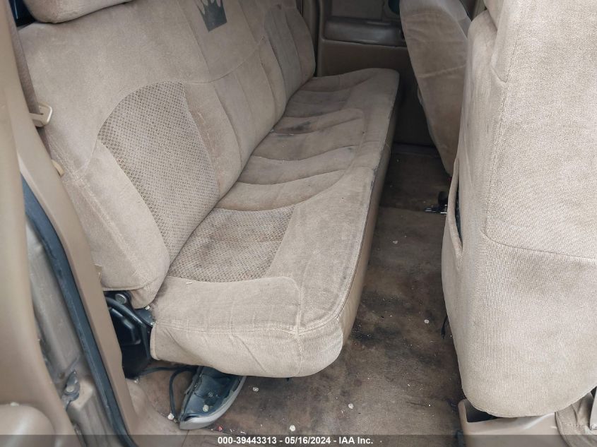 2000 Chevrolet Silverado 1500 Ls VIN: 2GCEC19V2Y1331888 Lot: 39443313