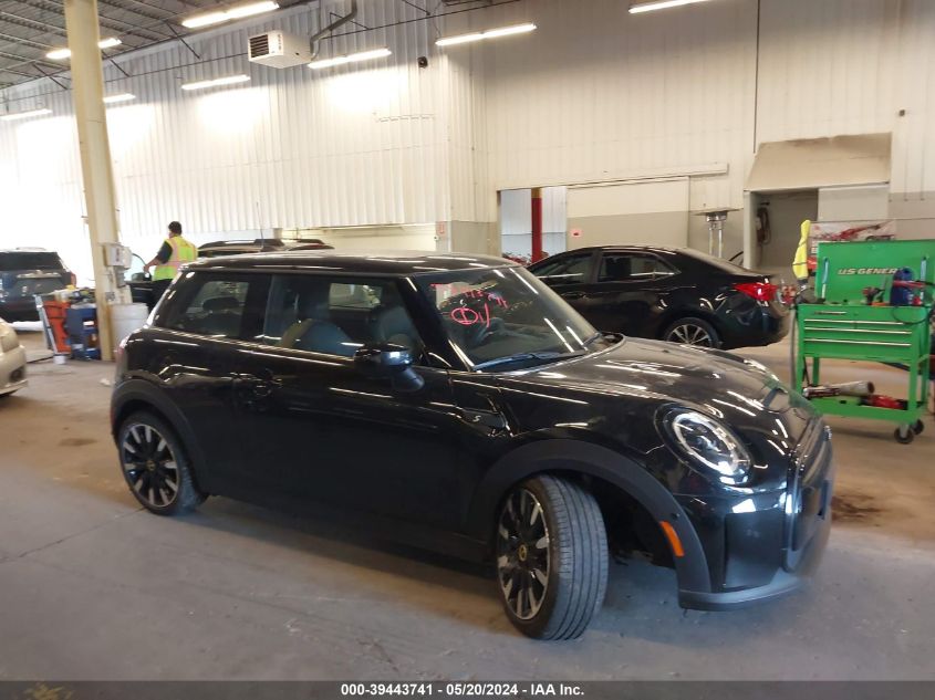 2022 Mini Se Hardtop Cooper VIN: WMW13DJ08N2S47275 Lot: 39443741