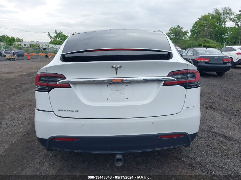 2018 Tesla Model X 100D/75D/P100D VIN: 5YJXCAE23JF111991 Lot: 39443848