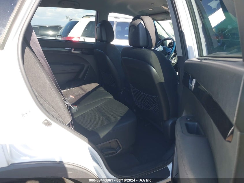 2015 Kia Sorento Lx VIN: 5XYKT4A6XFG653979 Lot: 39443961