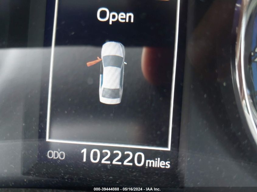 2017 Toyota Corolla Se VIN: 2T1BURHE9HC821553 Lot: 39444088