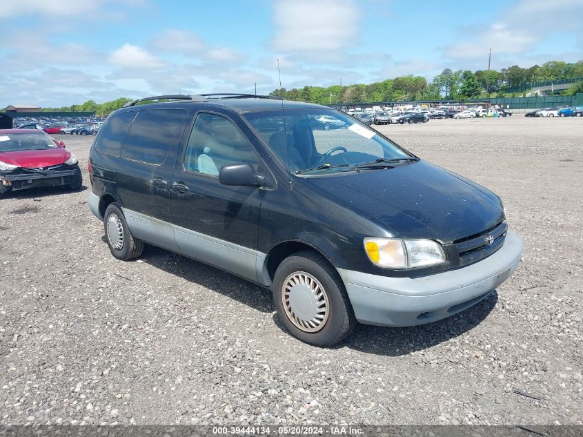 2000 Toyota Sienna Le VIN: 4T3ZF13C9YU257621 Lot: 39444134