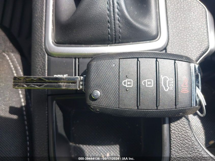 2020 Kia Sportage Lx VIN: KNDPMCAC0L7803190 Lot: 39444136