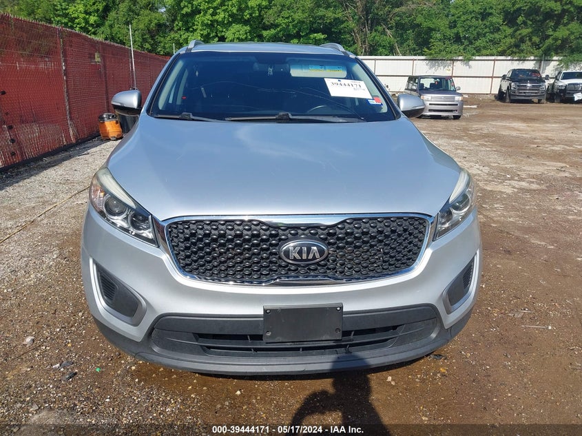 2017 Kia Sorento 2.4L Lx VIN: 5XYPG4A33HG265043 Lot: 39444171
