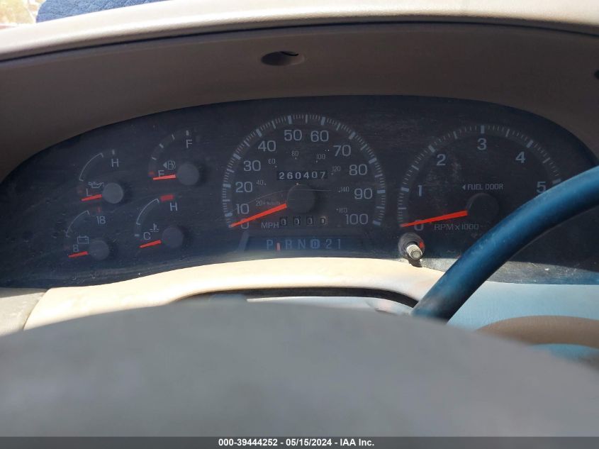 1997 Ford Expedition Eddie Bauer/Xlt VIN: 1FMEU18W4VLB65981 Lot: 39444252