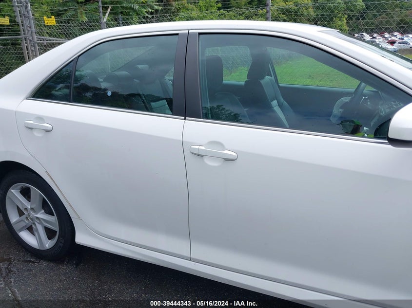 2014 Toyota Camry Se VIN: 4T1BF1FK3EU751952 Lot: 39444343