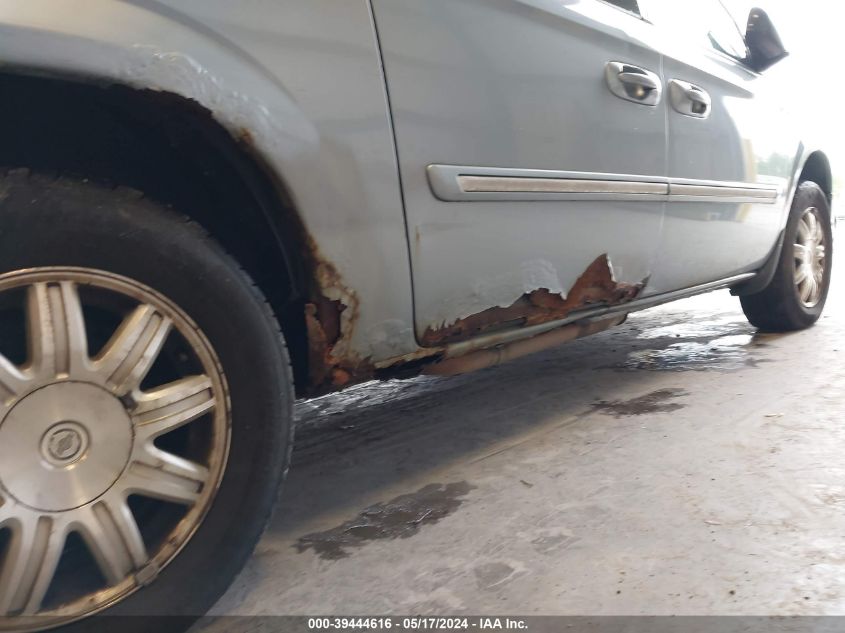 2005 Chrysler Town & Country Touring VIN: 2C4GP54L45R581950 Lot: 39444616