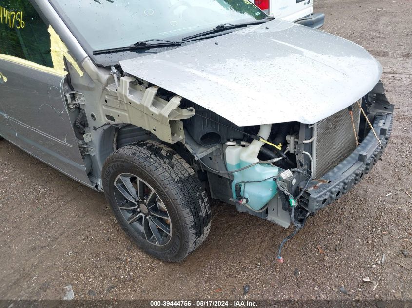 2017 Dodge Grand Caravan Gt VIN: 2C4RDGEG4HR557554 Lot: 39444756