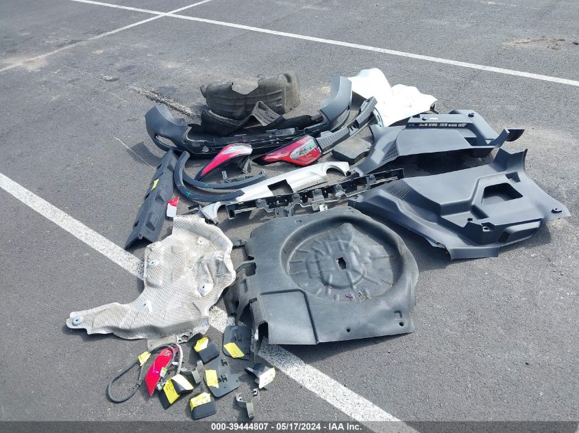 2017 Ford Escape Se VIN: 1FMCU9G92HUE98079 Lot: 39444807