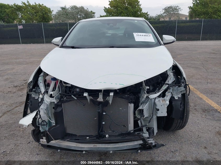VIN NMTKHMBX5MR130540 2021 TOYOTA C-HR LE