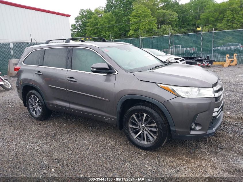 2017 TOYOTA HIGHLANDER SE/XLE - 5TDJZRFH5HS415593