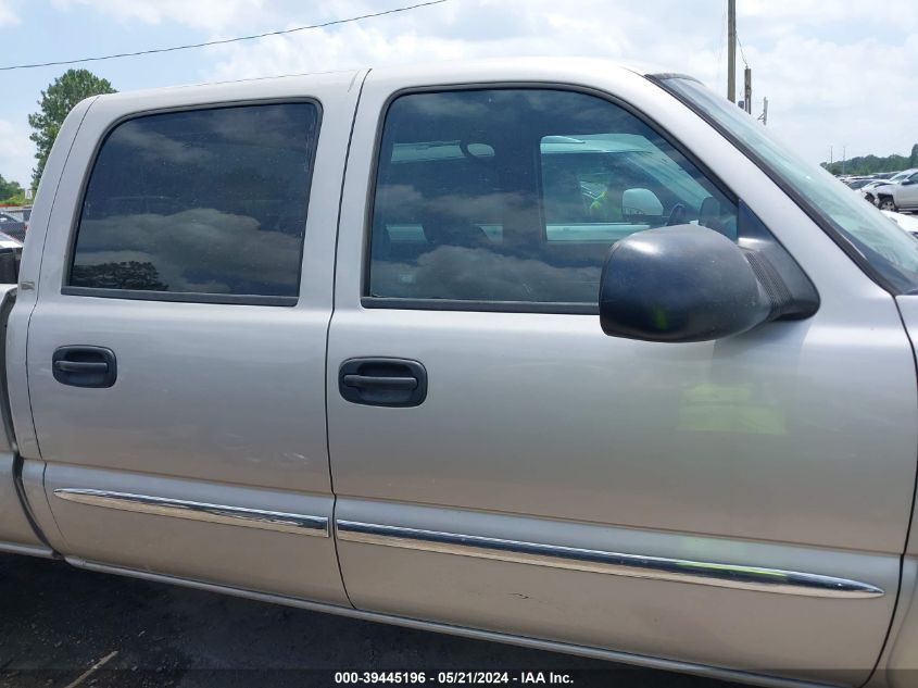 2005 GMC Sierra 1500Hd Sle VIN: 1GTGC13UX5F951806 Lot: 39445196