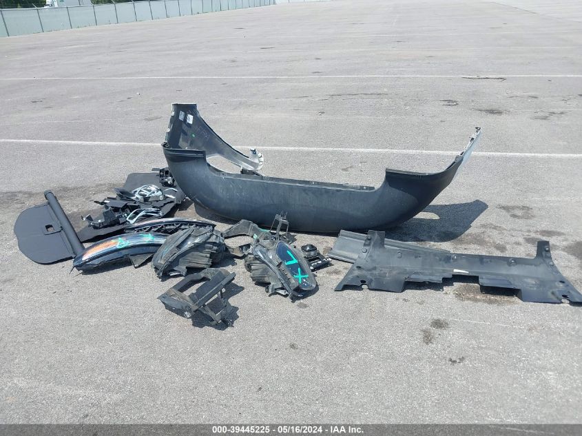 2017 Jeep Cherokee Limited 4X4 VIN: 1C4PJMDS9HD214150 Lot: 39445225