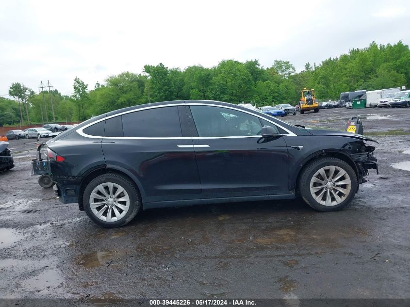 2017 Tesla Model X VIN: 5YJXCDE23HF029562 Lot: 39445226