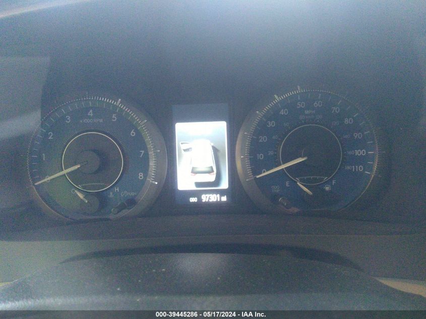 2017 Toyota Sienna Xle 8 Passenger VIN: 5TDYZ3DC8HS811889 Lot: 39445286