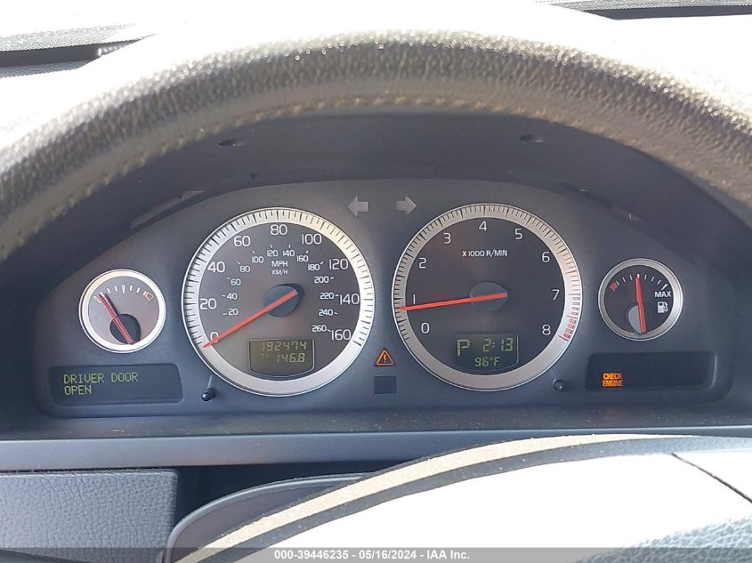 2011 Volvo Xc90 3.2 VIN: YV4952CZ8B1598587 Lot: 39446235