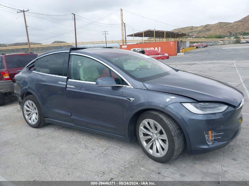 2021 Tesla Model X Long Range Dual Motor All-Wheel Drive/Long Range Plus Dual Motor All-Wheel Drive VIN: 5YJXCAE2XMF323226 Lot: 39446371