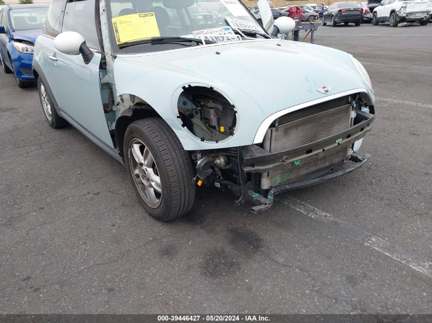 2013 Mini Hardtop Cooper VIN: WMWSU3C51DT687805 Lot: 39446427