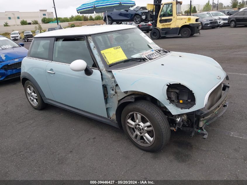 2013 Mini Hardtop Cooper VIN: WMWSU3C51DT687805 Lot: 39446427