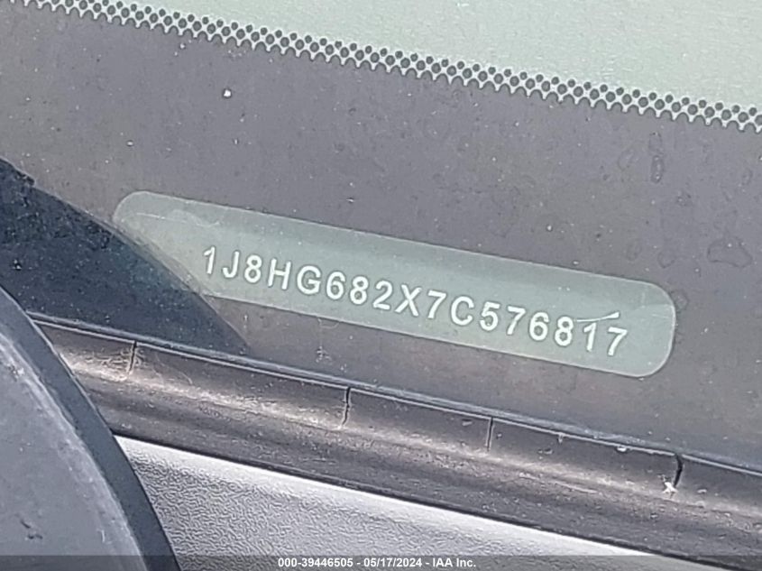 2007 Jeep Commander Overland VIN: 1J8HG682X7C576817 Lot: 39446505