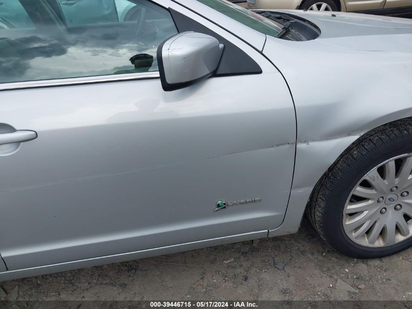 2010 Ford Fusion Hybrid VIN: 3FADP0L30AR335365 Lot: 39446715