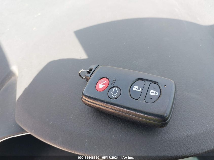 2010 Toyota Highlander Hybrid Limited V6 VIN: JTEJW3EH0A2046349 Lot: 39446890