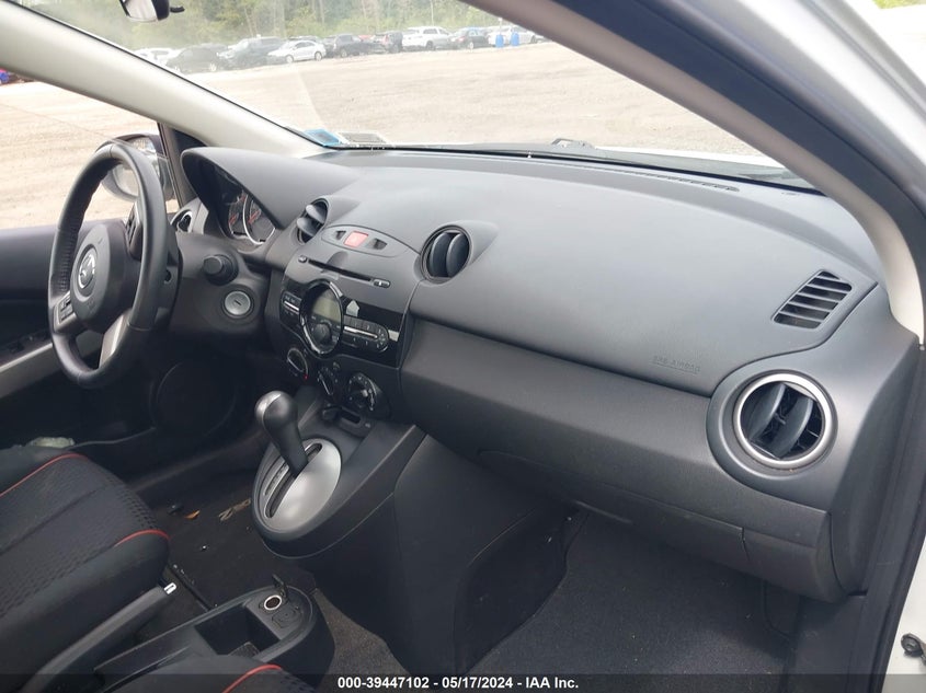 2011 Mazda Mazda2 Touring VIN: JM1DE1HZ9B0115002 Lot: 39447102