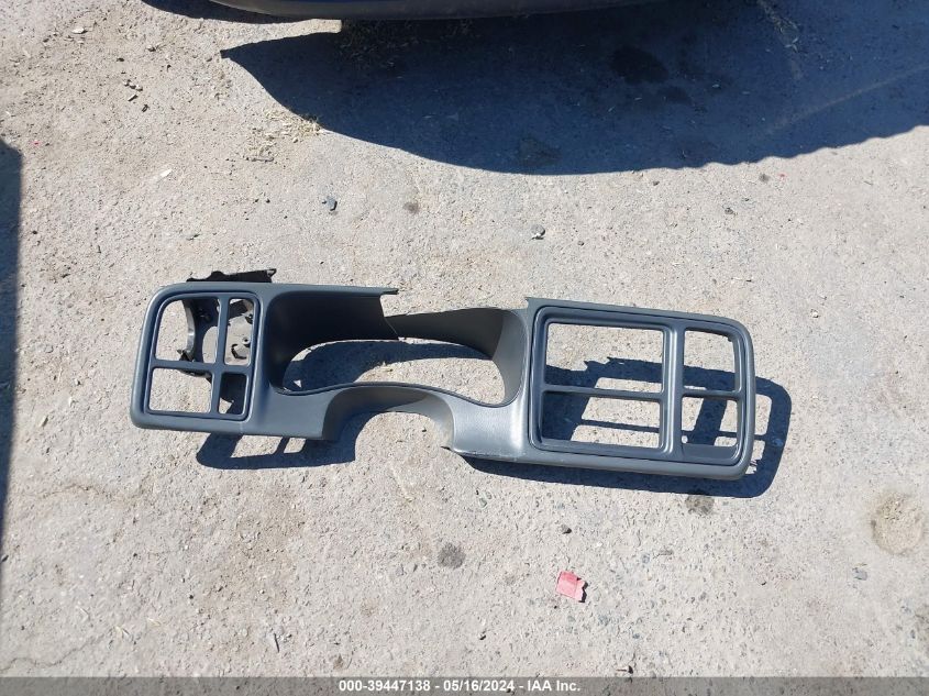 2003 Chevrolet Silverado 1500 Ls VIN: 2GCEC19V731104222 Lot: 39447138