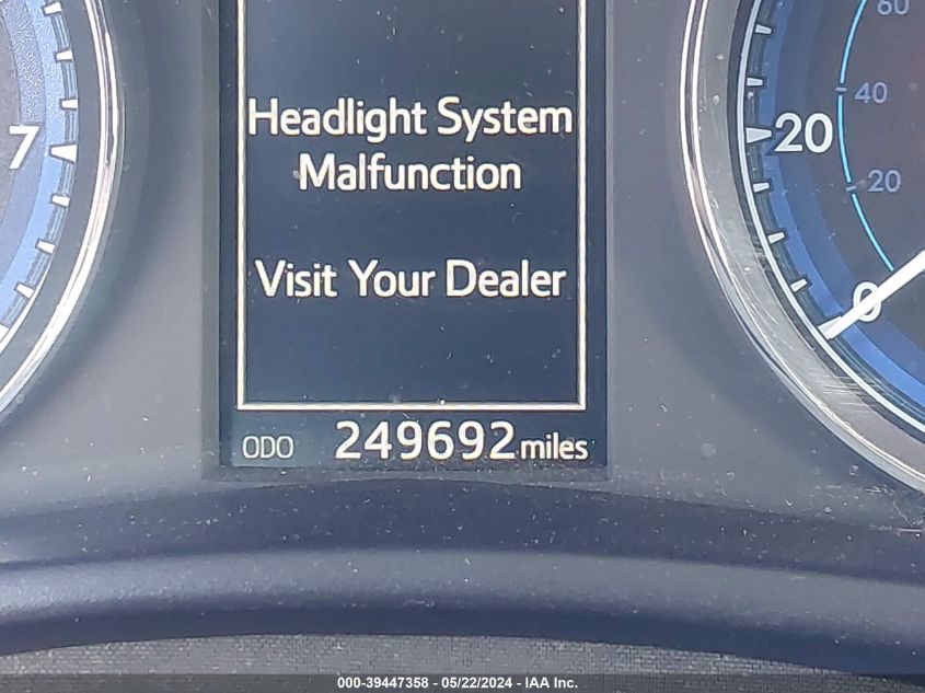 2017 Toyota Corolla Se Special Edition VIN: 5YFBURHE6HP620242 Lot: 39447358