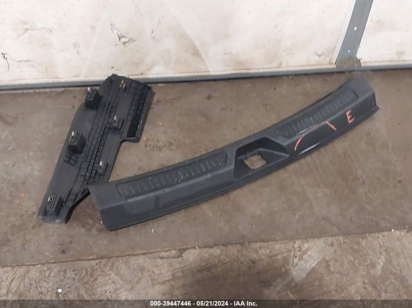 2017 GMC Acadia Slt-1 VIN: 1GKKNULS0HZ297135 Lot: 39447446