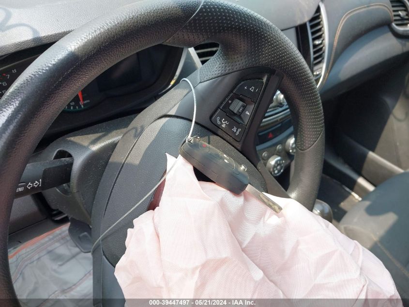 2018 Chevrolet Trax Ls VIN: KL7CJKSB3JB704622 Lot: 39447497