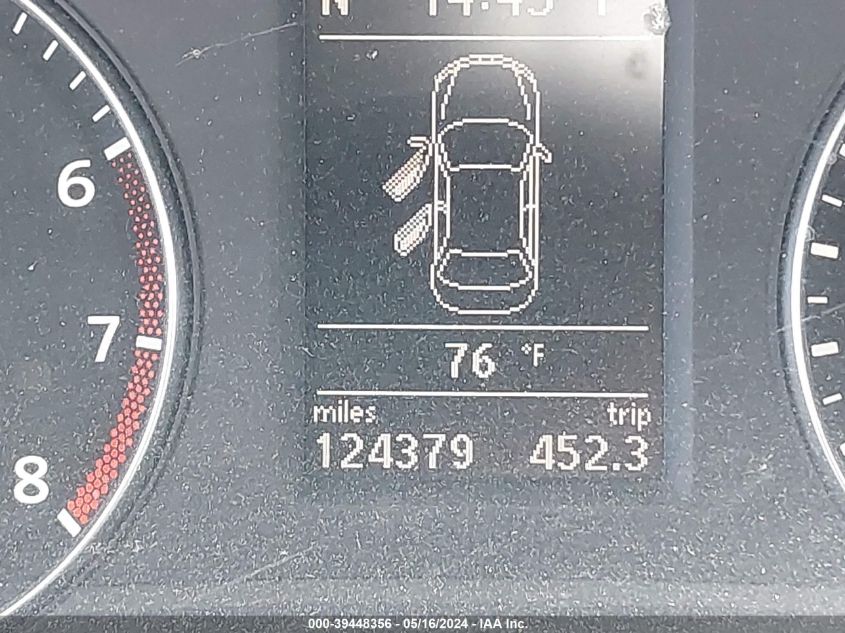 2012 Volkswagen Passat 2.5L Se VIN: 1VWBP7A33CC010558 Lot: 39448356