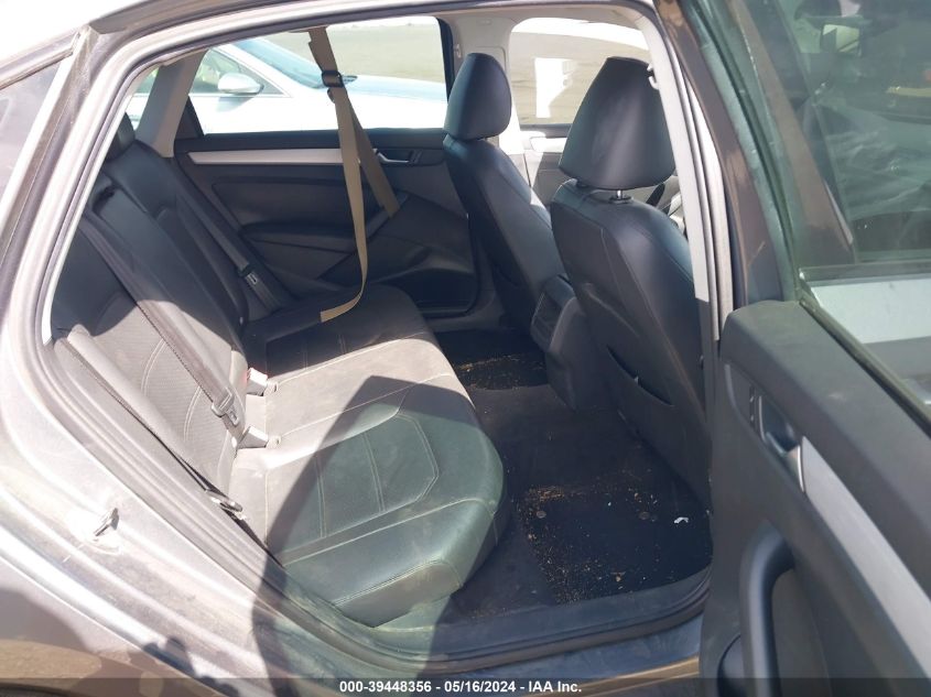 2012 Volkswagen Passat 2.5L Se VIN: 1VWBP7A33CC010558 Lot: 39448356