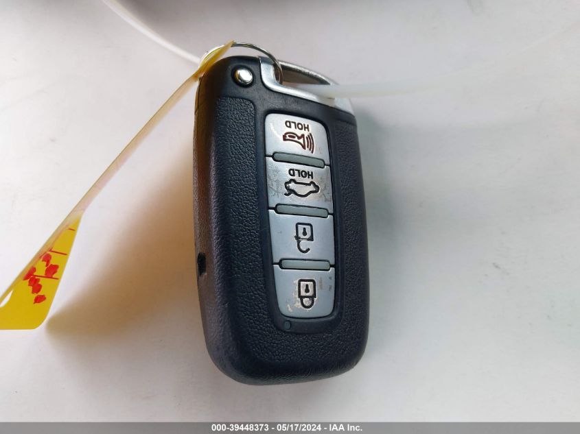 2012 Hyundai Genesis 5.0L VIN: KMHGC4DH5CU211118 Lot: 39448373