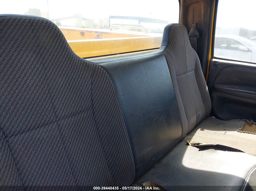 2001 Dodge Ram 2500 St VIN: 3B6KC26Z21M583448 Lot: 39448435