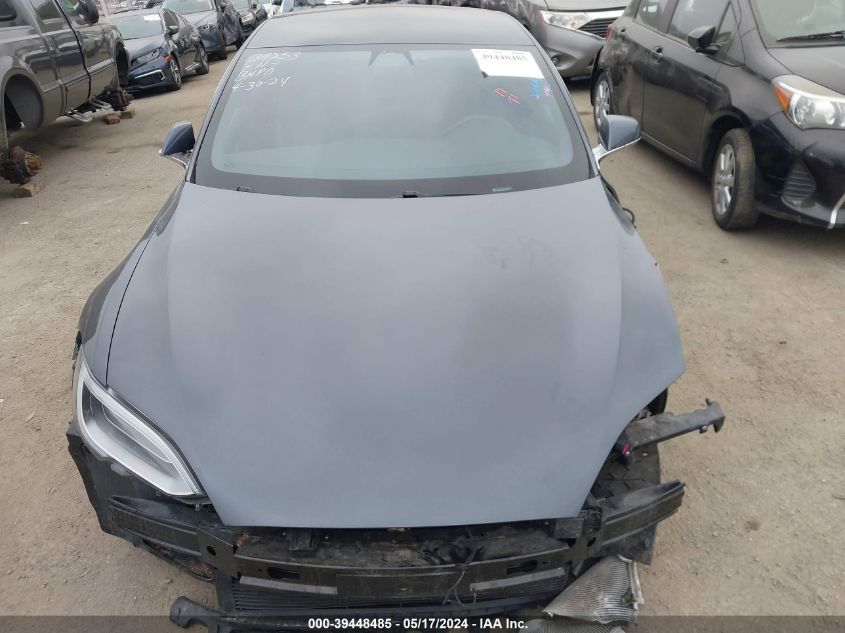 2018 Tesla Model S 100D/75D/P100D VIN: 5YJSA1E29JF261586 Lot: 39448485