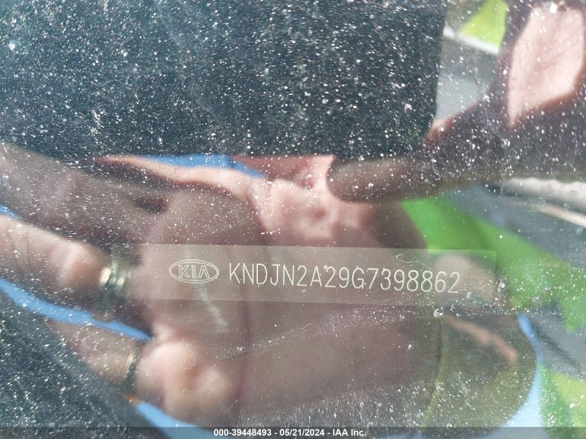 2016 Kia Soul VIN: KNDJN2A29G7398862 Lot: 39448493
