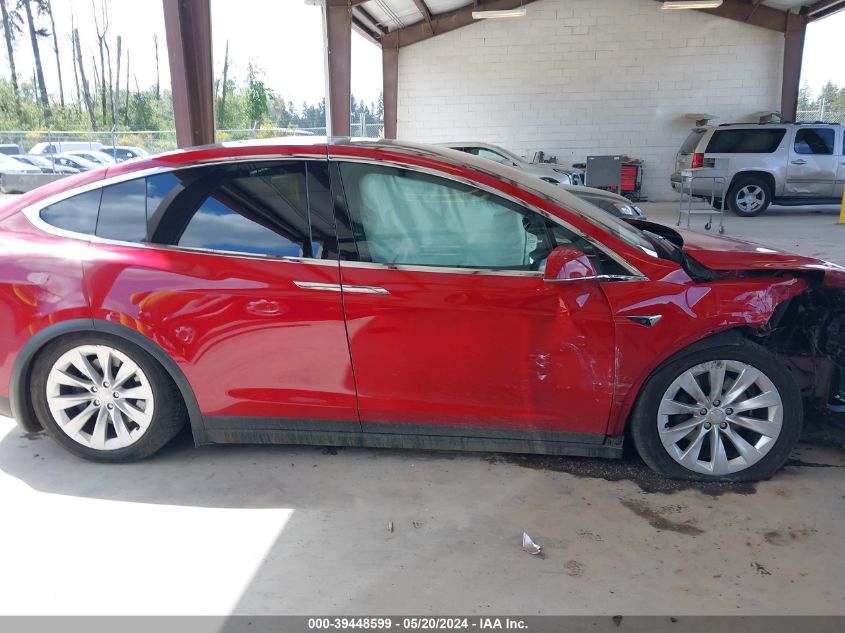 2018 Tesla Model X 100D/75D/P100D VIN: 5YJXCBE22JF127685 Lot: 39448599