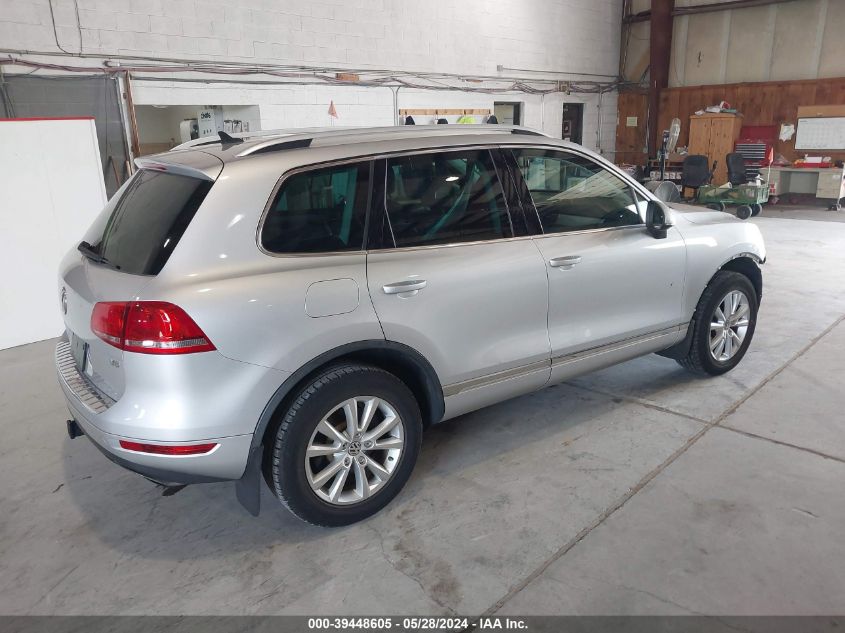 2014 Volkswagen Touareg 3.6L Sport VIN: WVGEF9BP9ED002585 Lot: 39448605