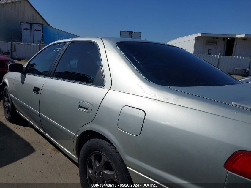 2000 Toyota Camry Le VIN: 4T1BG22KXYU661288 Lot: 39448613