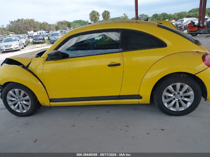 2018 Volkswagen Beetle 2.0T Coast/2.0T S VIN: 3VWFD7AT8JM702210 Lot: 39449358